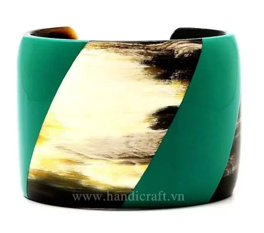 Horn Cuff Bracelet with Green Lacquer HD00472, handmade buffalo horn jewelry