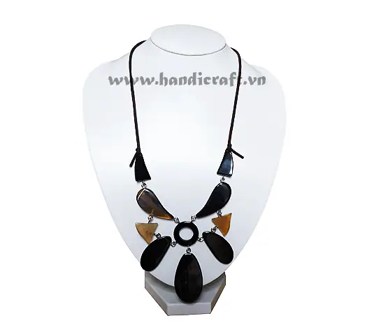 Solid Dark Horn Flower Necklace HD10433, handmade natural buffalo horn jewelry from Vietnam