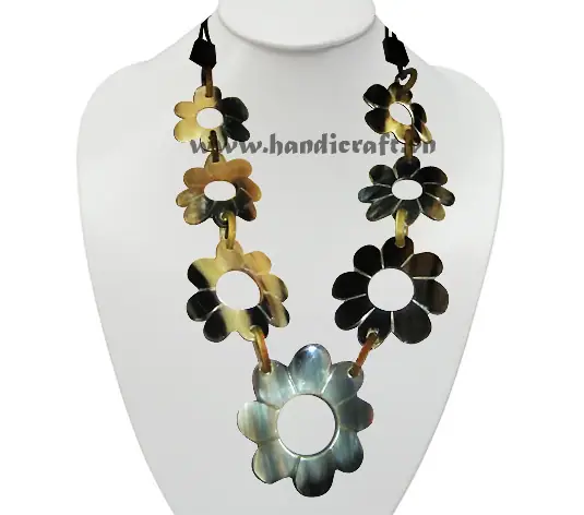 Natural Horn Flowers Shaped Necklace HD10509, handmade buffalo horn jewelry