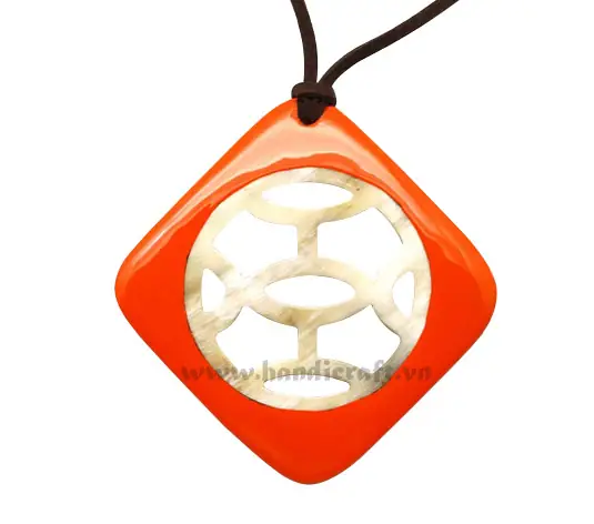 Horn & Lacquer Pendant HD20049, handmade buffalo horn jewelry