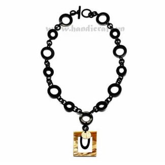 Black round horn link with square pendant