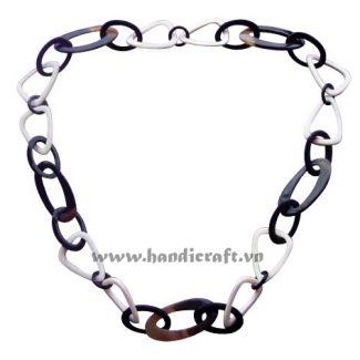 Black & white horn necklace