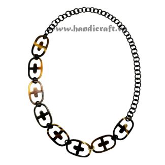 Small round horn links with oval buckle necklace